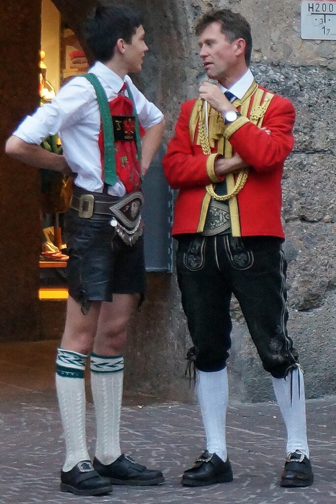 Lederhosen genom tiderna – från alperna till moderna festivaler