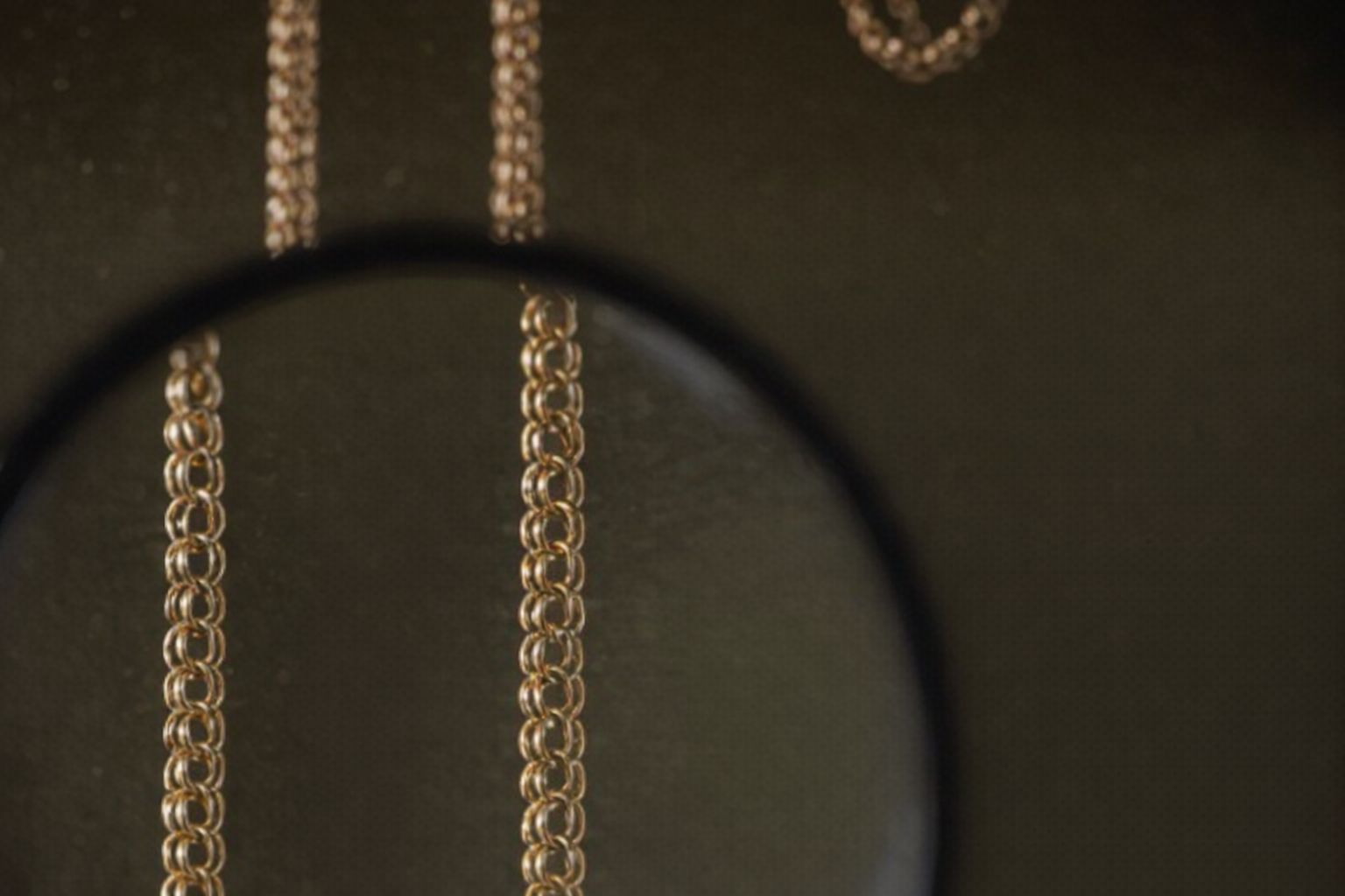 Så väljer du rätt bismarckhalsband – historia, kvalitet och stilknep